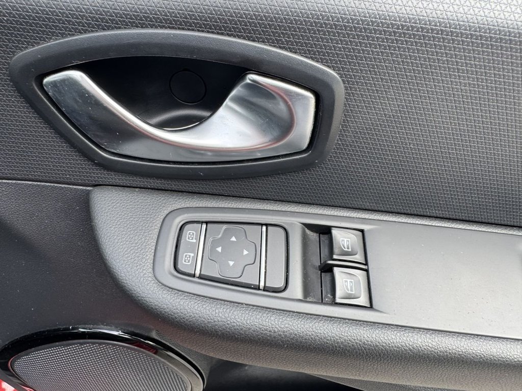 Used Renault Clio 2019 for sale - 76251691: Photo 45
