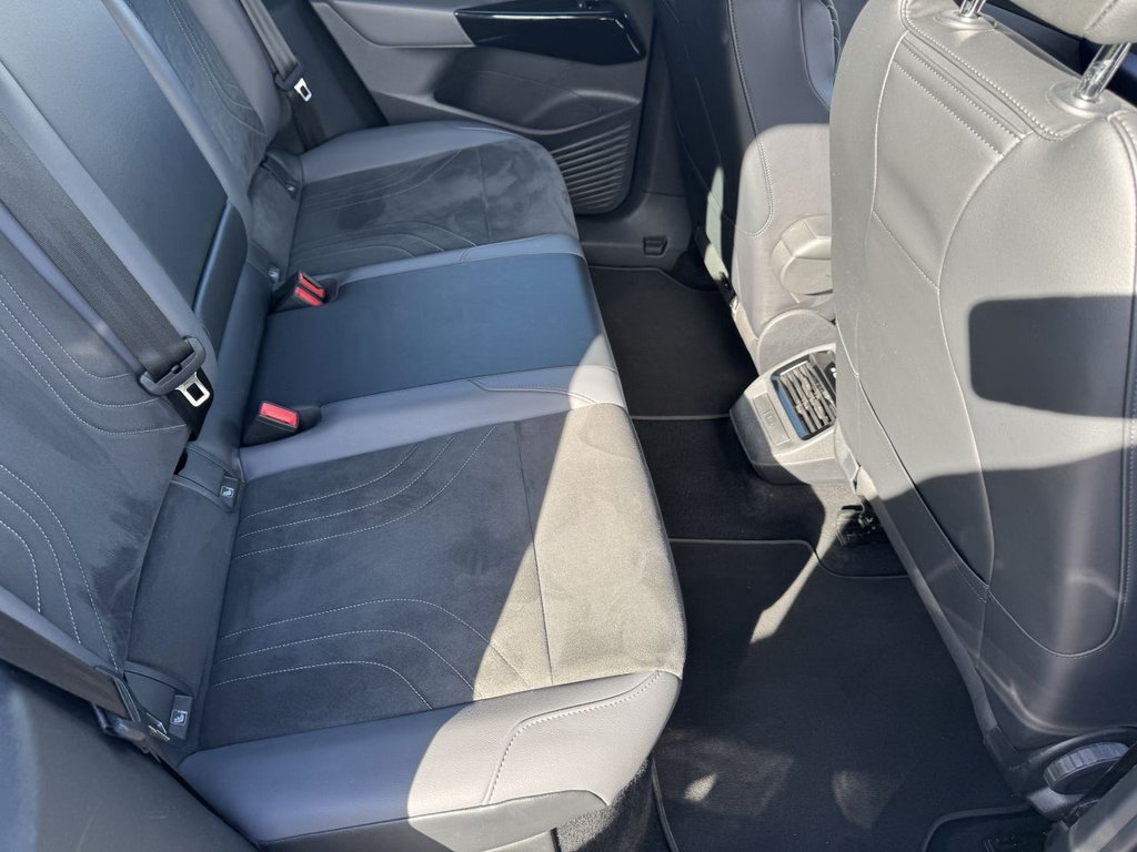 Used Volkswagen ID.4 2022 for sale - 76950759: Photo 24