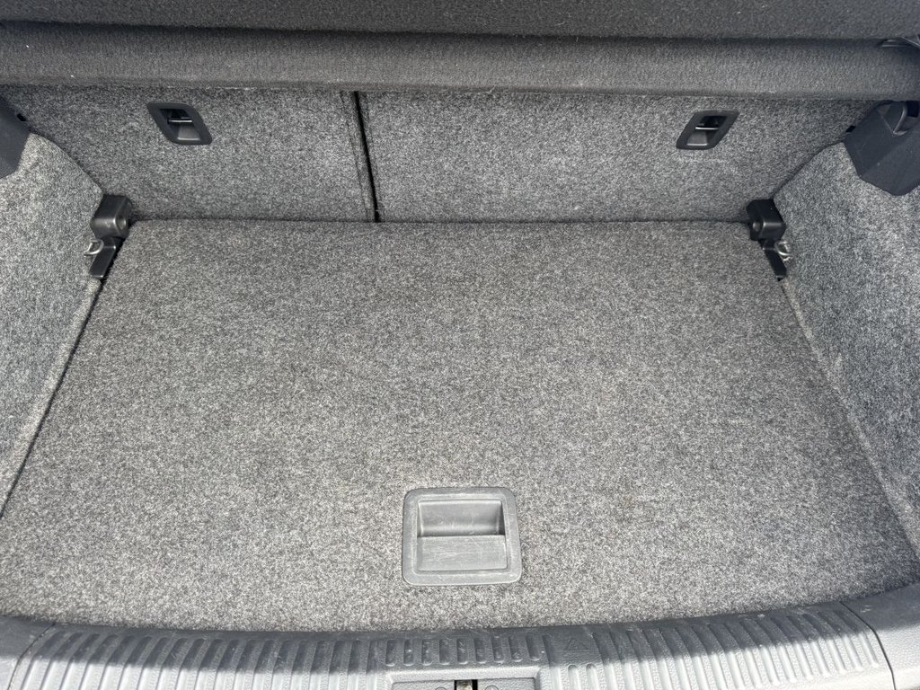 Used Volkswagen Polo 2015 for sale - 77408661: Photo 30