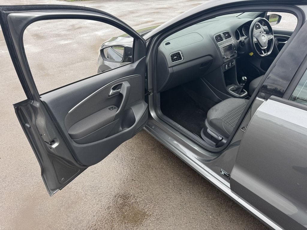 Used Volkswagen Polo 2015 for sale - 77408661: Photo 39