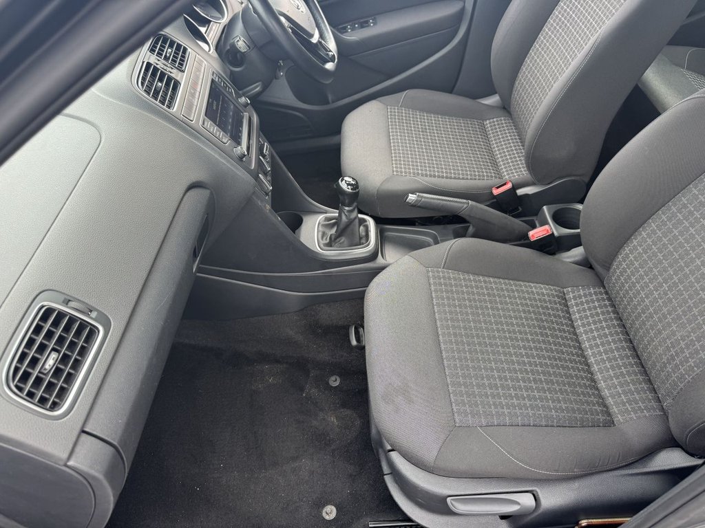 Used Volkswagen Polo 2015 for sale - 77408661: Photo 40