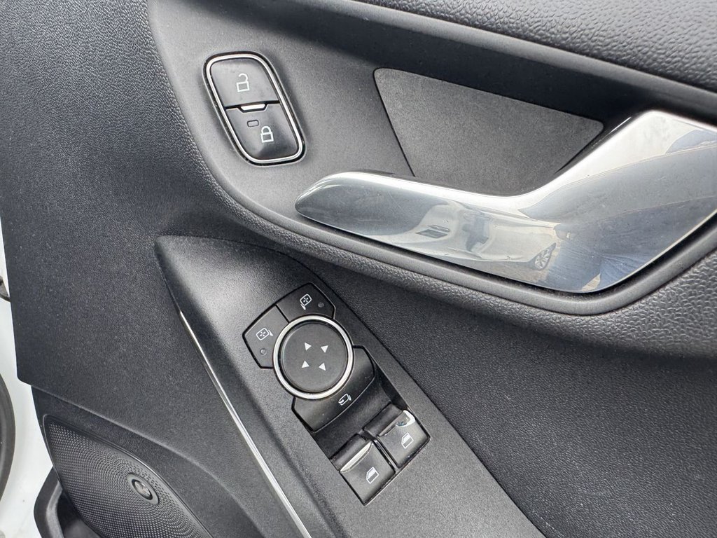 Used Ford Fiesta 2017 for sale - 76356676: Photo 44