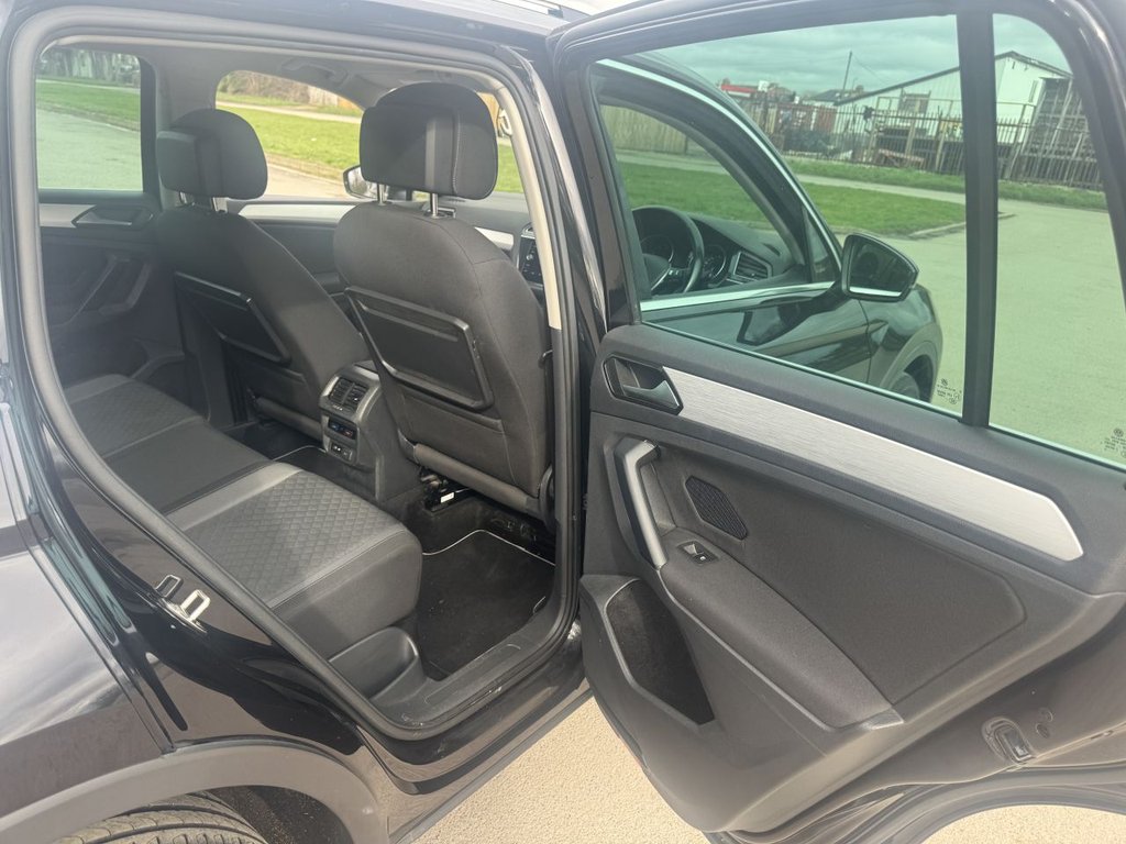 Used Volkswagen Tiguan 2018 for sale - 77200553: Photo 24