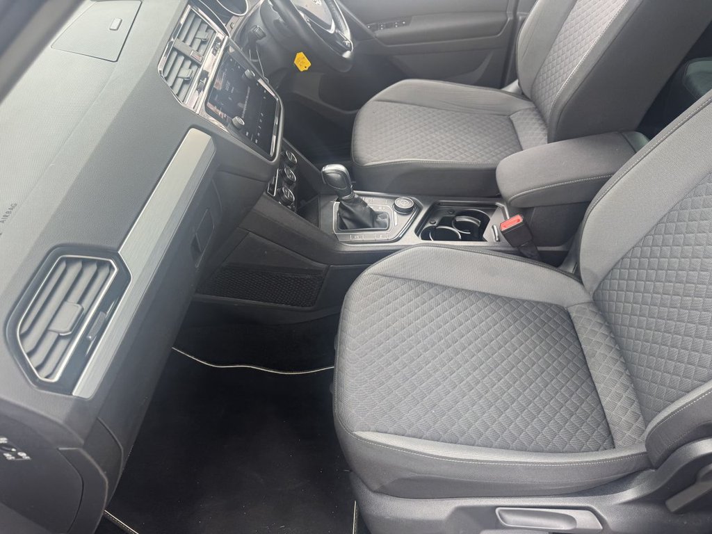 Used Volkswagen Tiguan 2018 for sale - 77200553: Photo 41