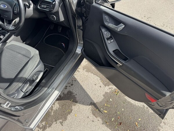 Used Ford Fiesta 2018 for sale - 75998544: Photo 17