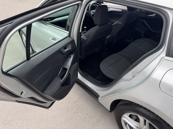Used Ford Focus 2019 for sale - 75433220: Photo 26