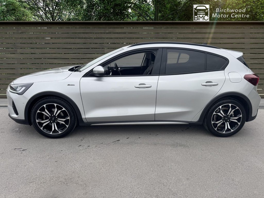 Used Ford Focus 2023 for sale - 76256254: Photo 4