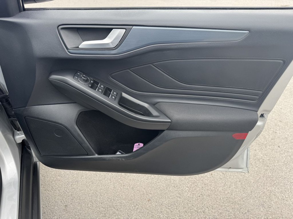 Used Ford Focus 2023 for sale - 76256254: Photo 48