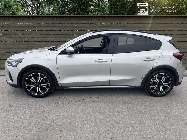 Used Ford Focus 2023 for sale - 76256254: Photo 4