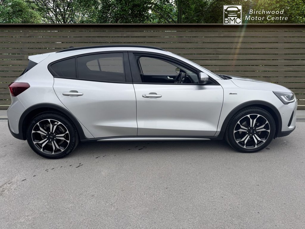 Used Ford Focus 2023 for sale - 76256254: Photo 8