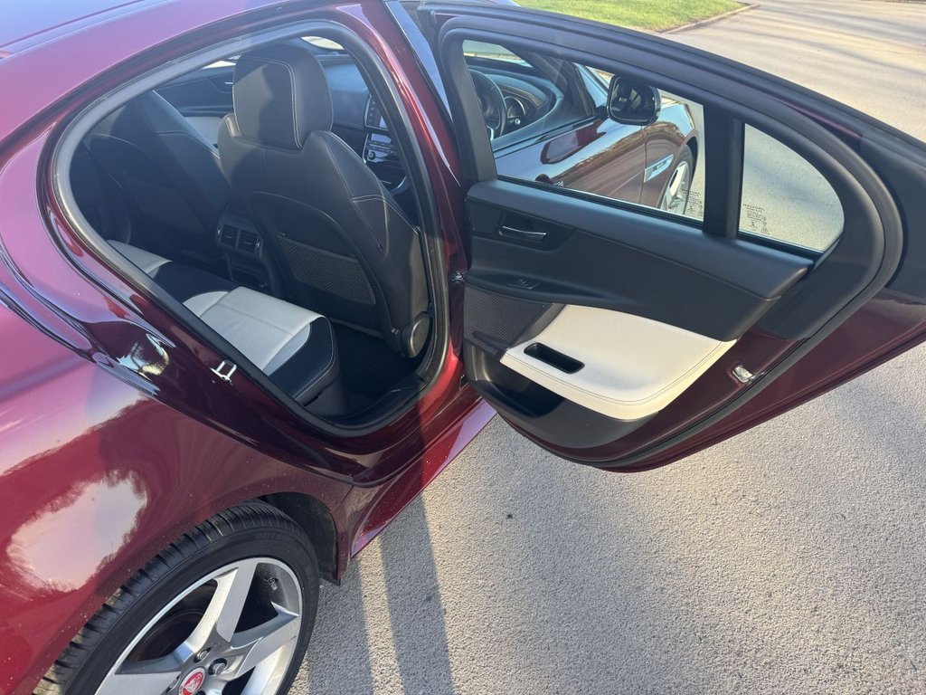 Used Jaguar XE 2016 for sale - 77065219: Photo 22