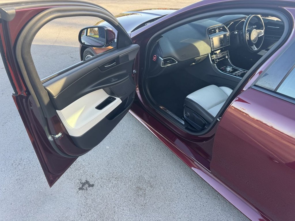 Used Jaguar XE 2016 for sale - 77065219: Photo 34