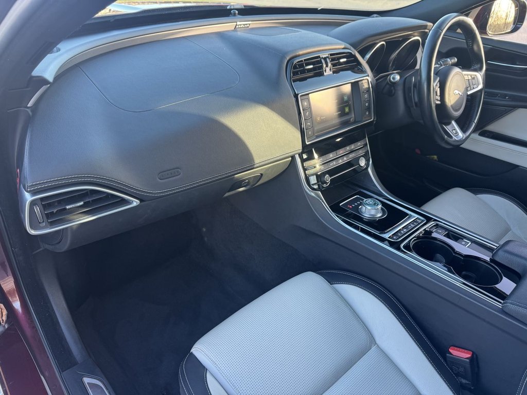 Used Jaguar XE 2016 for sale - 77065219: Photo 36