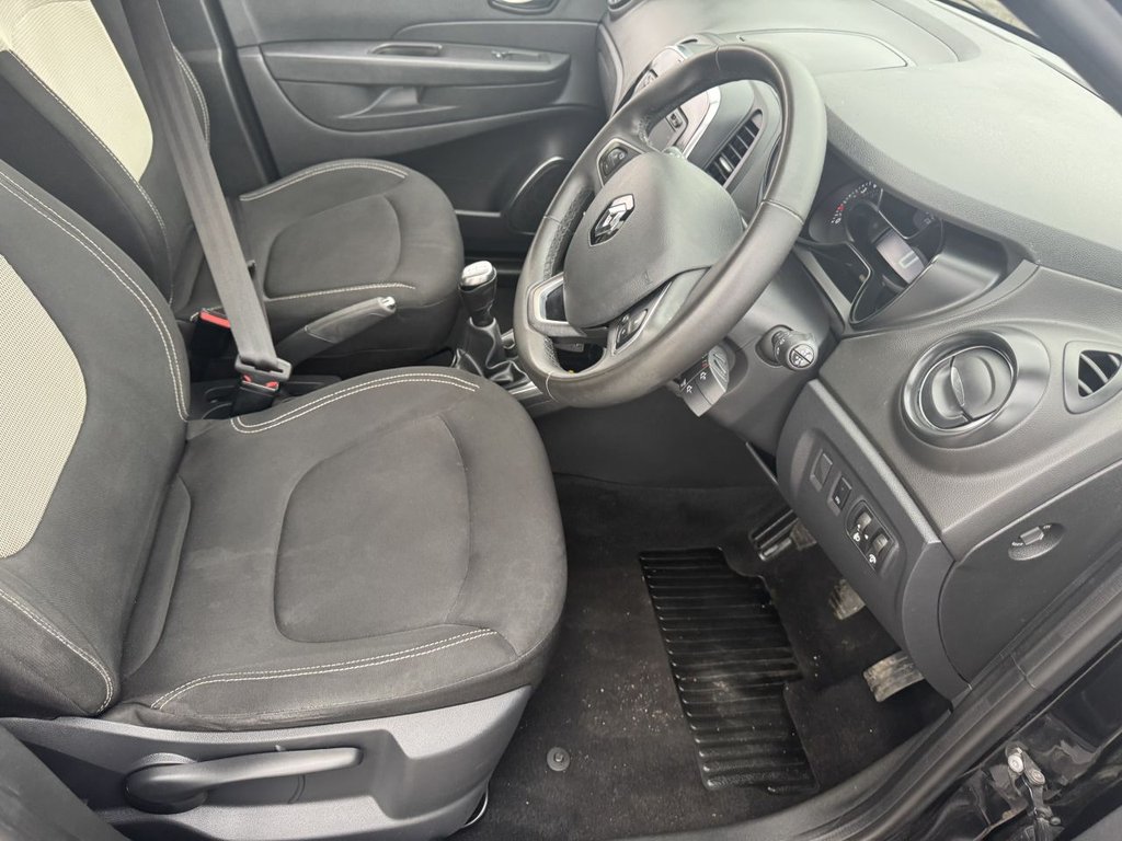 Used Renault Captur 2018 for sale - 76717183: Photo 21