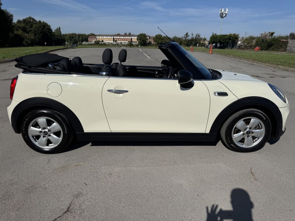 Used MINI Convertible 2016 for sale - 75937464: Photo 17