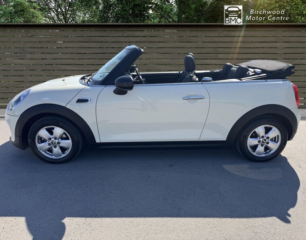 Used MINI Convertible 2016 for sale - 75937464: Photo 4