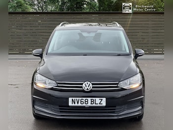 Used Volkswagen Touran 2018 for sale - 76454665: Photo