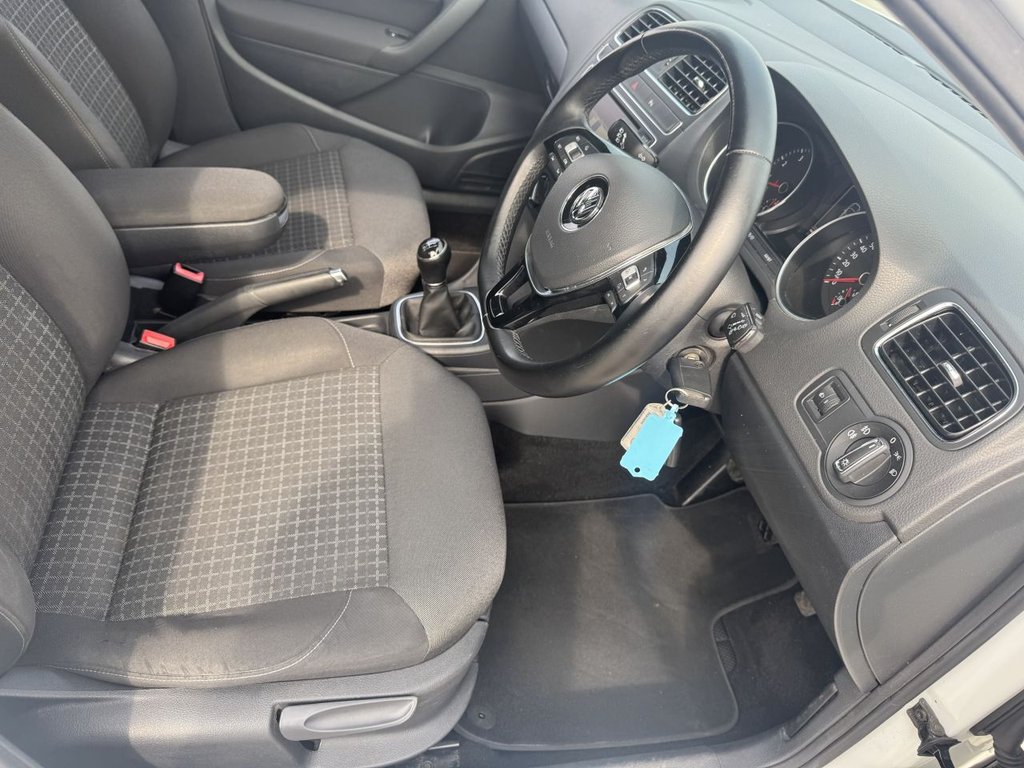Used Volkswagen Polo 2014 for sale - 77976750: Photo 21