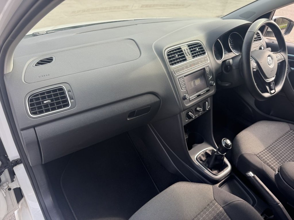 Used Volkswagen Polo 2014 for sale - 77976750: Photo 41