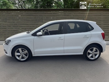 Used Volkswagen Polo 2014 for sale - 77976750: Photo