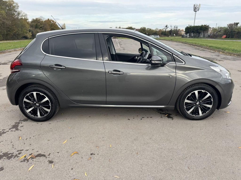 Used Peugeot 208 2019 for sale - 76429922: Photo 16