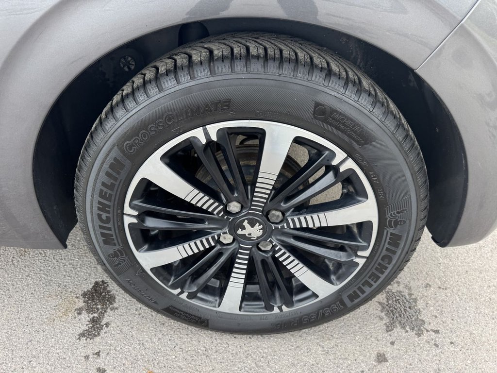 Used Peugeot 208 2019 for sale - 76429922: Photo 38