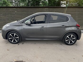 Used Peugeot 208 2019 for sale - 76429922: Photo