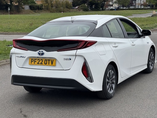 Used Toyota Prius 2022 for sale - 76185435: Photo 16