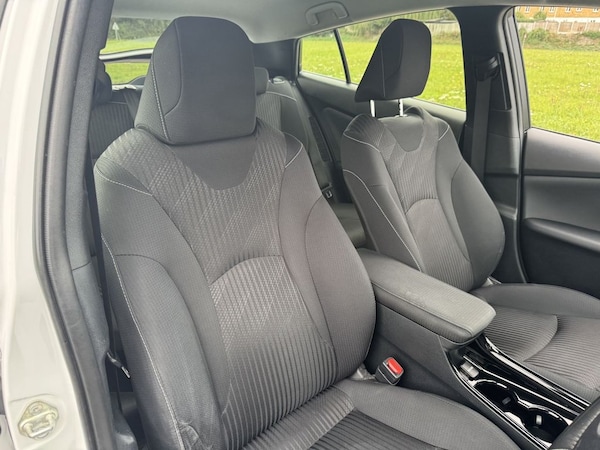 Used Toyota Prius 2022 for sale - 76185435: Photo 22