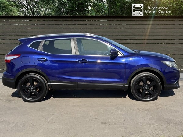 Used Nissan Qashqai 2015 for sale - 75503089: Photo 2