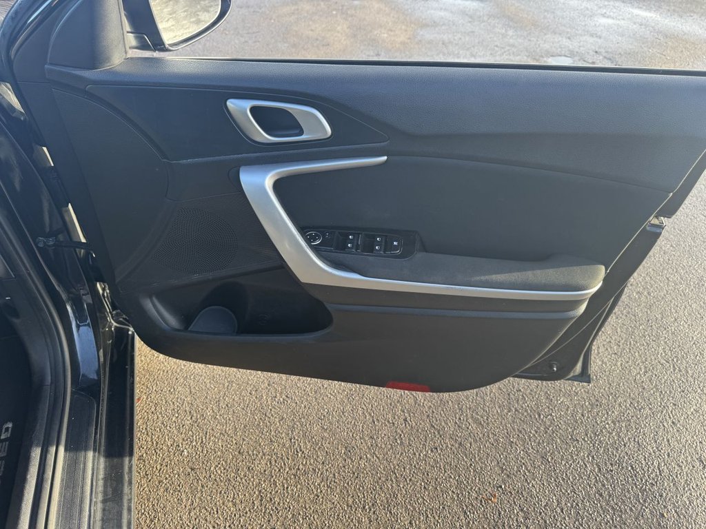 Used Kia Ceed 2018 for sale - 76867939: Photo 45