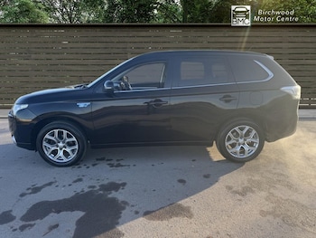 Used Mitsubishi Outlander 2015 for sale - 76654921: Photo