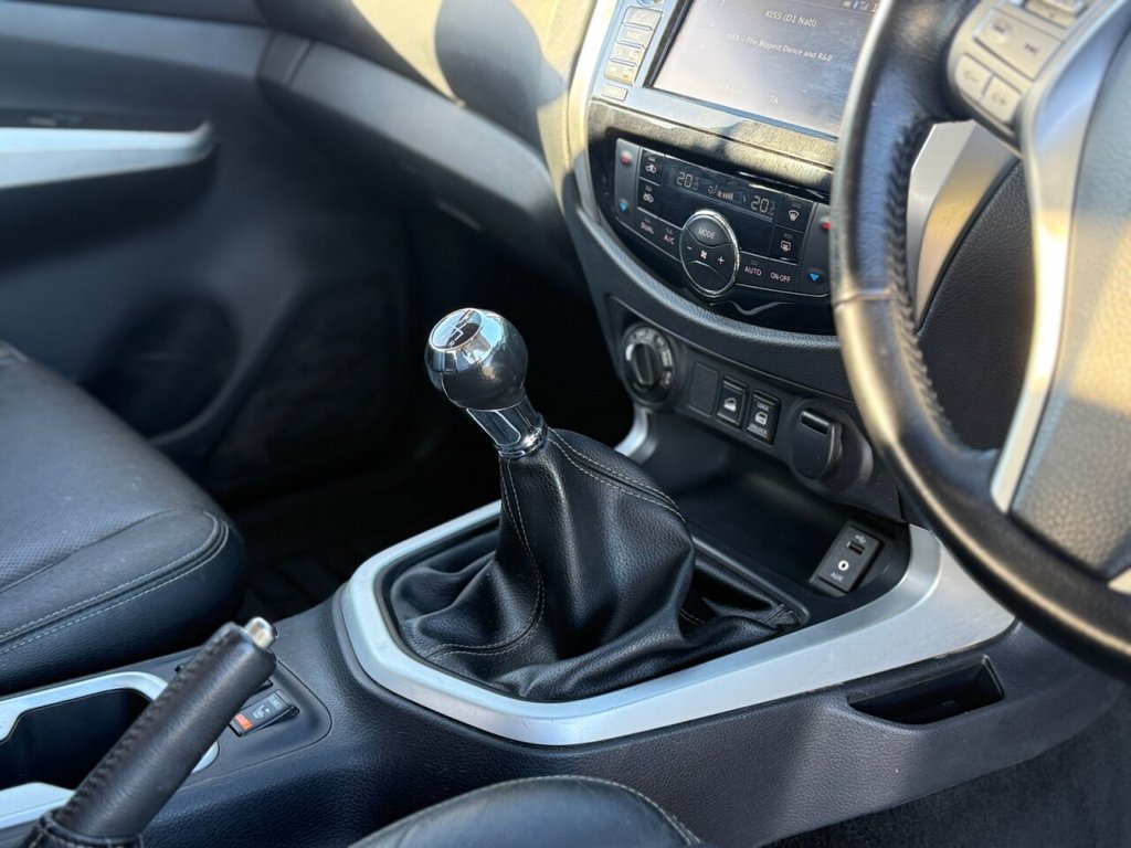 Used Nissan Navara 2018 for sale - 76617863: Photo 38