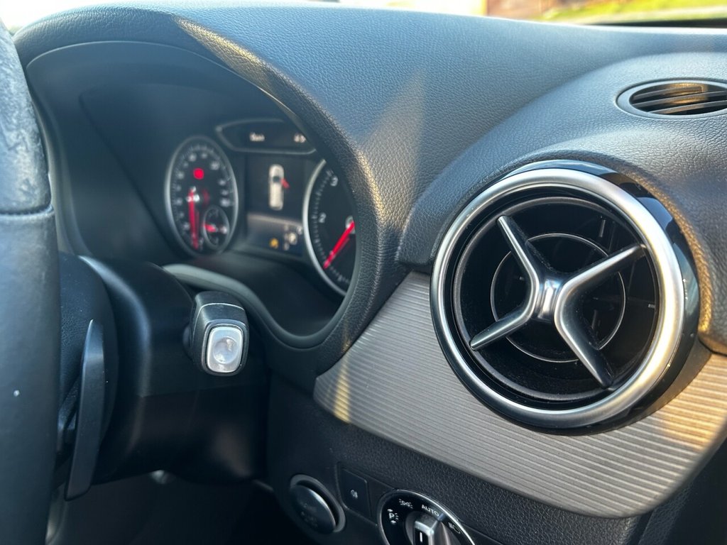 Used Mercedes-Benz B Class 2017 for sale - 77368972: Photo 44