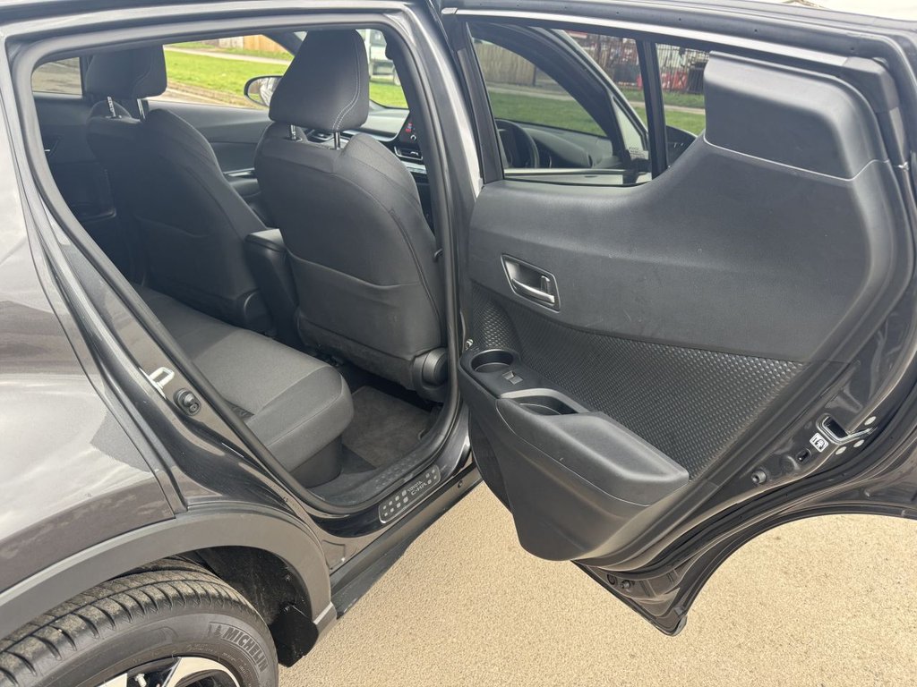 Used Toyota C-HR 2021 for sale - 76768340: Photo 24