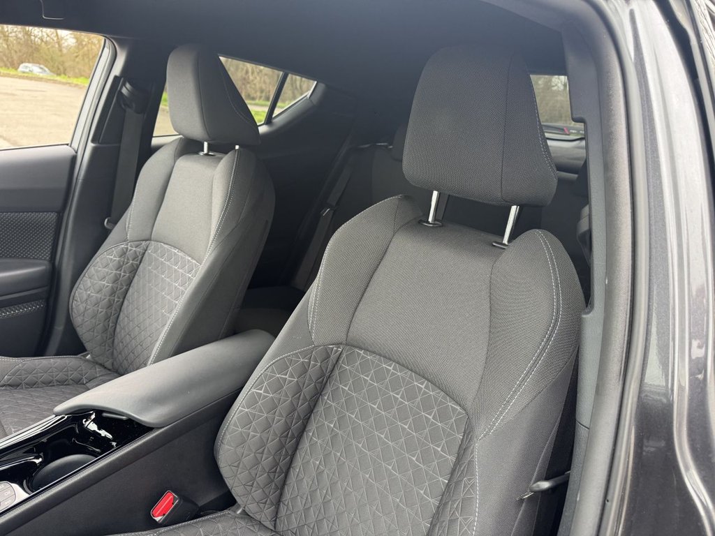 Used Toyota C-HR 2021 for sale - 76768340: Photo 42