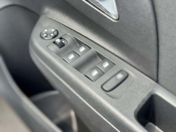 Used Vauxhall Corsa 2023 for sale - 75642738: Photo 35