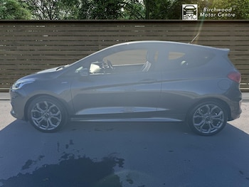 Used Ford Fiesta 2018 for sale - 76297112: Photo