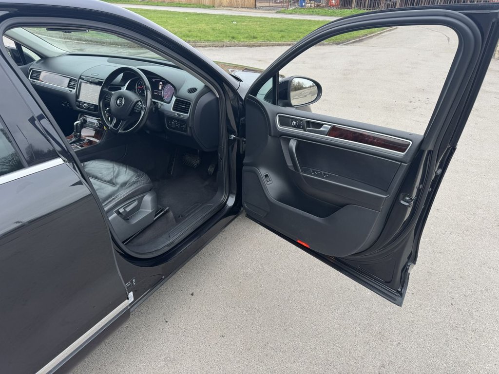 Used Volkswagen Touareg 2012 for sale - 77014401: Photo 17