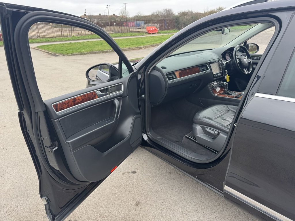 Used Volkswagen Touareg 2012 for sale - 77014401: Photo 33