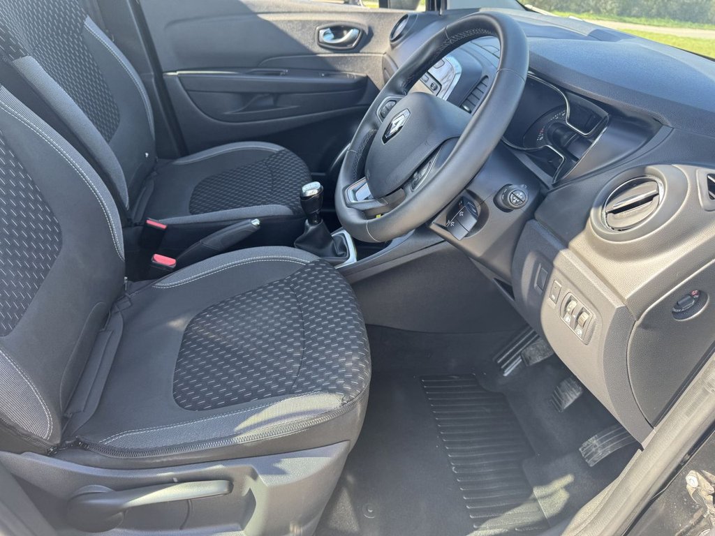 Used Renault Captur 2018 for sale - 76345305: Photo 12