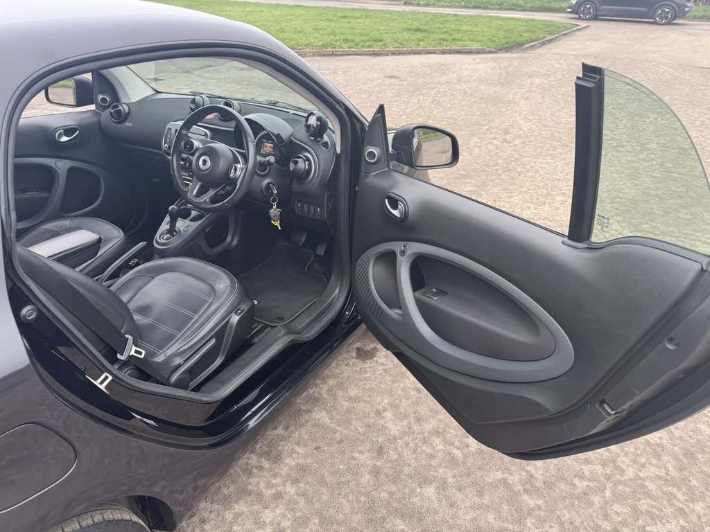 Used smart fortwo 2017 for sale - 77798287: Photo 19