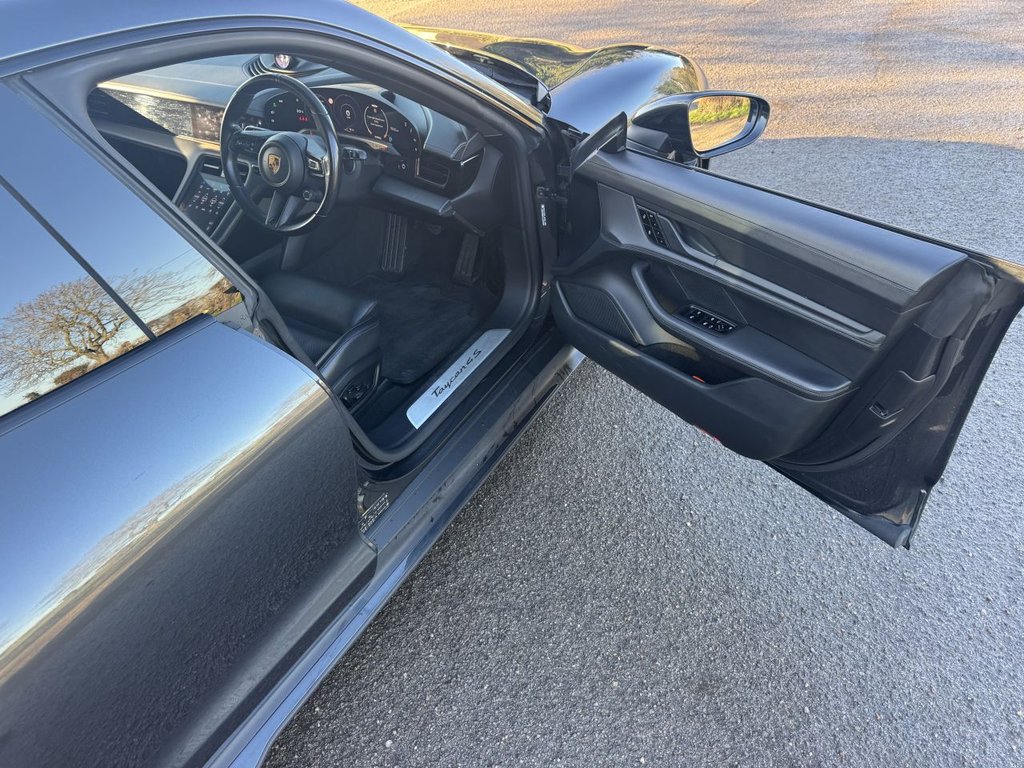 Used Porsche Taycan 2020 for sale - 76826477: Photo 19