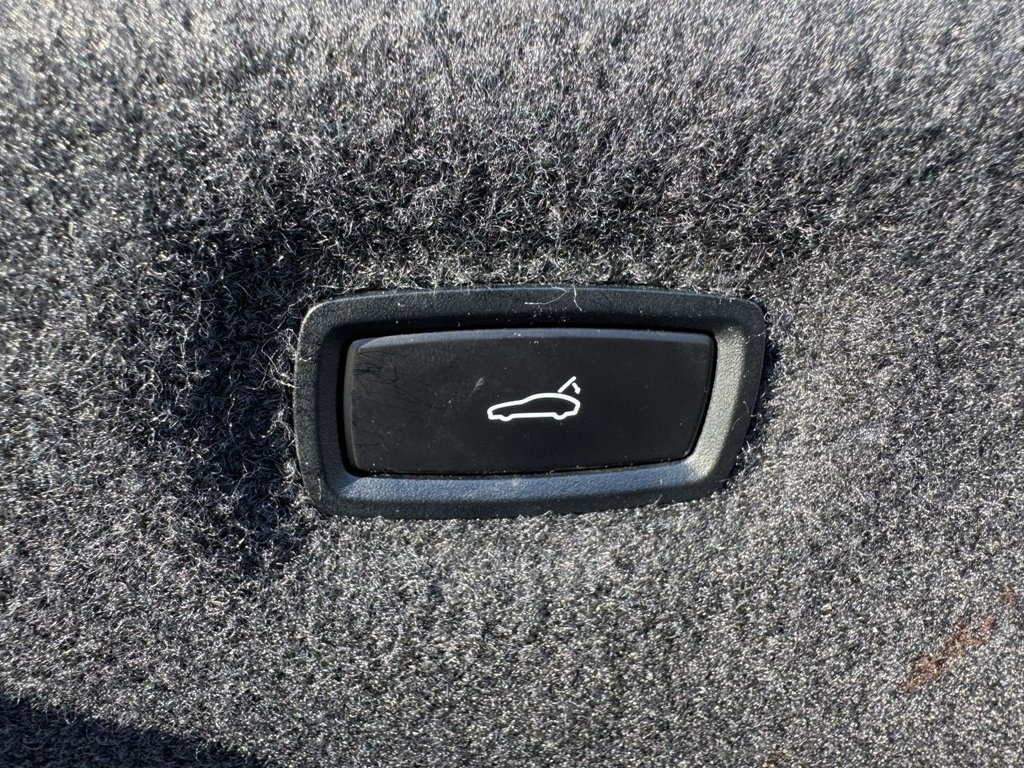 Used Porsche Taycan 2020 for sale - 76826477: Photo 32