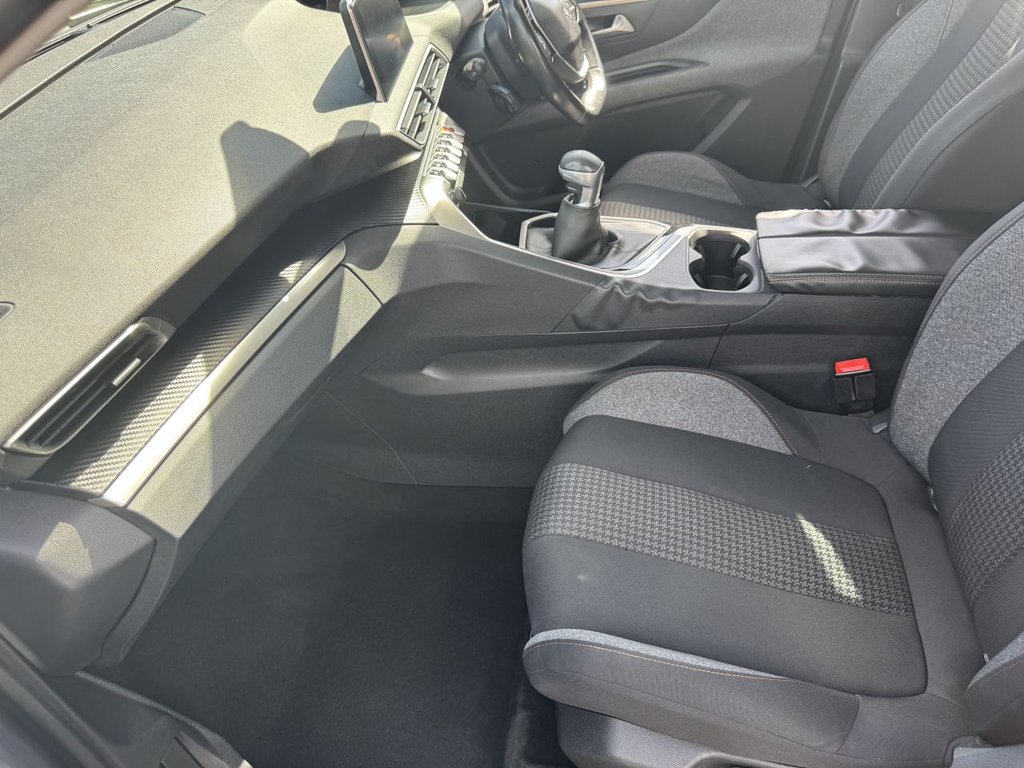 Used Peugeot 3008 2018 for sale - 75613119: Photo 41