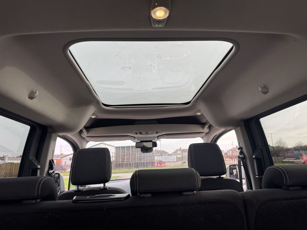 Used Ford Grand Tourneo Connect 2017 for sale - 76901096: Photo 32