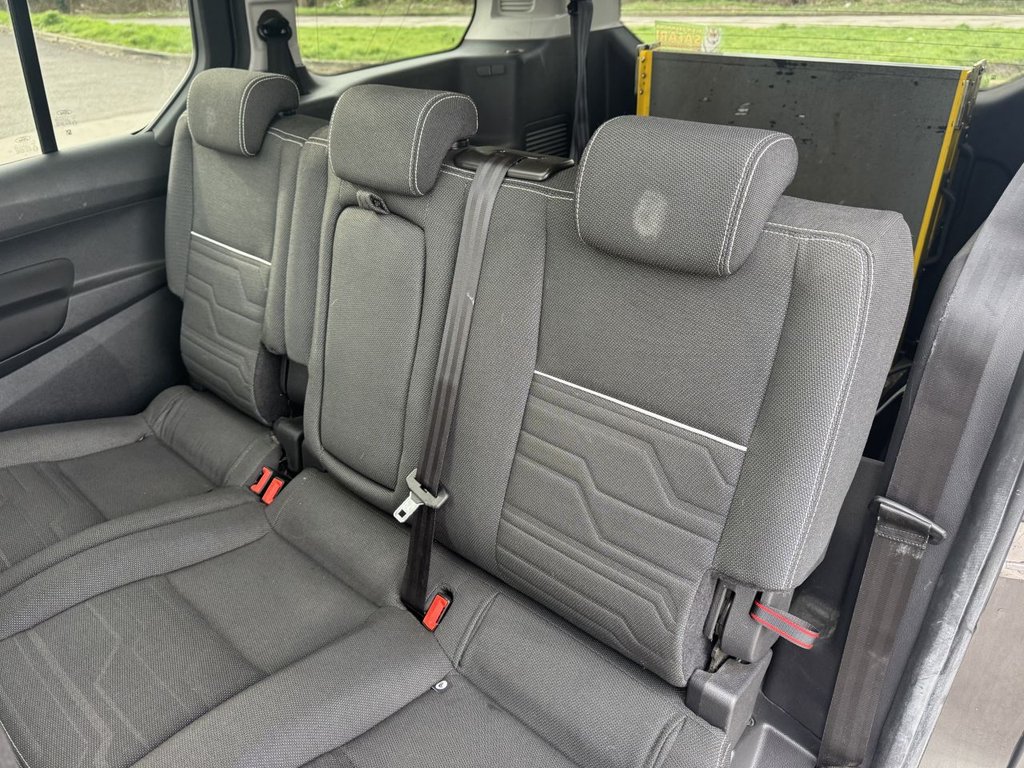 Used Ford Grand Tourneo Connect 2017 for sale - 76901096: Photo 37