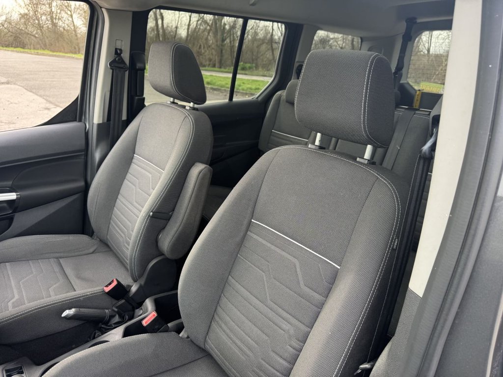 Used Ford Grand Tourneo Connect 2017 for sale - 76901096: Photo 43