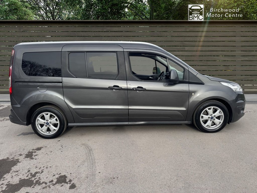 Used Ford Grand Tourneo Connect 2017 for sale - 76901096: Photo 8