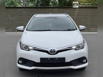 Used Toyota Auris 2015 for sale - 76056988: Photo